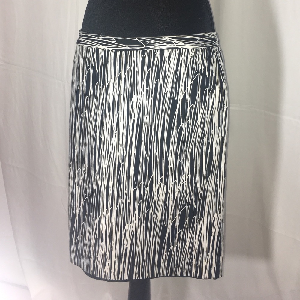 Worthington Black & White Pencil Skirt